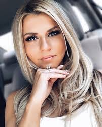 Debbie Ferrante's Instagram, Twitter & Facebook