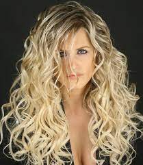 37 Susse Lockige Frisuren Fur Frauen Neueste Frisuren Bob Frisuren Frisuren 2018 Neueste Frisuren 2018 Haar Modelle 2018 Hair Styles Curly Hair Styles Medium Curly Haircuts