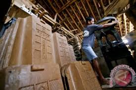 Morando glazuur warna hitam harga rp 6000/bh 4. Perajin Genteng Godean Sudah Punya Merek Bersama Yang Dipatenkan Antara News