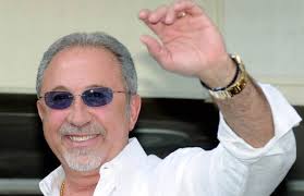 Baracutey Cubano: El productor musical Emilio Estefán se negó ir a Cuba  después de su reunión con el Presidente Barack Obama a La Habana Cuba