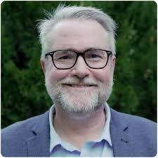 Katrina Elliott's Instagram, Twitter & Facebook