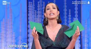 Since 2000 she has worked with rai as a television presenter. Il Marito Di Caterina Balivo E Andato Via Di Casa Da Quando E Tornata A Vieni Da Me Foto Ultime Notizie Flash