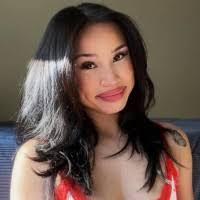 Amanda Tyquiengco's Instagram, Twitter & Facebook