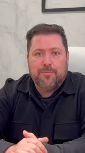 A Dra. Hamidy Omar Safadi Kassmas, Presidente da OAB Subseção Guarapuava,  juntamente com o Vice, Sérgio Roberto Losso; a Secretária-Geral Adjunta,  Dra. Andreia Farias; o Coordenador de Comissões, Dr. Plínio Marcos Milléo;