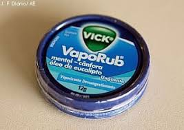 Como Usar Vick Vaporub Para Descongestionar O Nariz De Adultos E Criancas Farmaxxi