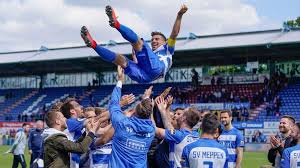 Fans of the german club sv meppen have launched an online petition to get daniel stendel appointed manager following his hearts exit. Nach 0 1 Niederlage Gegen Jena Sv Meppen Fans Und Spieler Feiern Kapitan Martin Wagner