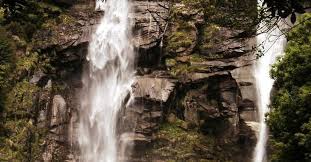 Doveva essere una domenica di relax e invece la gita alle cascate dell'acquafraggia, in val bregaglia, in provincia di sondrio, si è trasformata in tragedia. Bergfex Sehenswurdigkeiten Cascate Di Acquafraggia Wasserfalle Piuro Ausflugsziel Sightseeing