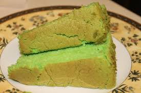 Pandan sponge cake using chiffon (cooked dough) recipe adapted from ennety's orange chiffon ingredients: Pandan Chiffon Cake Azie Kitchen