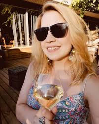 This is Johanna Lesonen (Emily Leone) of Lost in Grey