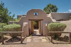 A Secluded New Mexico Ranch With Gorgeous Mountain Views Is Up For Sale Spanish Style Homes New Mexico Homes Luxury Ranch