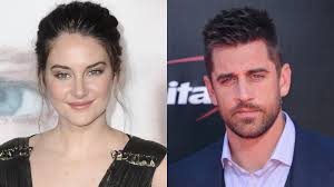 Throughout the appearance the actress gave us some glimpses of her gorgeous (and pretty sizable) ring, which looks to be a round center stone. Shailene Woodley Engagement Ring Photo Aaron Rodgers Dating Info Stylecaster