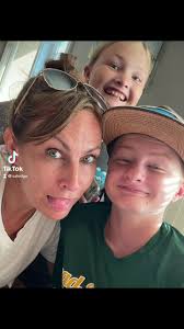 Happy holidays! 😃Taking family pictures every year can be fun and  stressful trying to get everyone together and find one where everybody is  smiling LOL 😂 how did it go for you