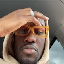 GILLIE BREAKS UP A FUGHT BETWEEN DWIGHT HOWARD & LANCE STEPHENSON 🏀