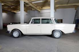 1967 Mercedes Benz 230 S Fintail The W110 Was Mercedes Benz S Entry Level Line Of Midsize Automobiles In The Mid 1960s One Of Mercedes Benz Benz Mercedes