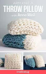 Learn from maggie the original arm knitter who shows you step by step how to easily make a warm scarf. Arm Knit Throw Pillow Video Class Flax Twine Arm Knitting Knitted Throws Loom Knitting