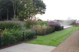 Angus Thompson Design Create Beautiful Gardens Ones Which Encourage Exploration Fun Or Quiet Repose Garden Design Pinterest Gardens Garden Landscape