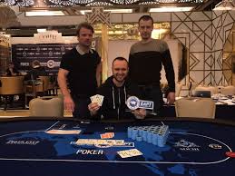 Растущий интерес к покеру отмечен и в регионах. Eapt Sochi Casino Resort Yanvar 17 Den 11 Apoker Kz