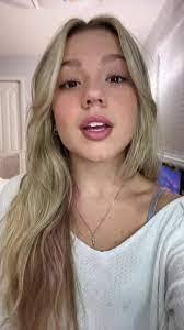 Colette Willard's Instagram, Twitter & Facebook