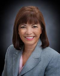 Holly Dee's Instagram, Twitter & Facebook