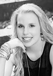 Layla Berg's Instagram, Twitter & Facebook