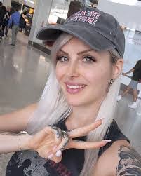 Marissa Bledsoe's Instagram, Twitter & Facebook