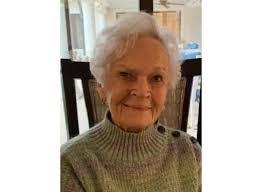 Naomi Curl's Instagram, Twitter & Facebook