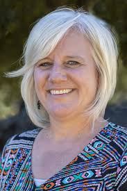 Kelly Baas's Instagram, Twitter & Facebook