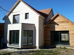 Offrez une seconde jeunesse à votre maison grâce à un bardage ou un clin. Maison En Bois A Etage Avec Melange De Bardage Et Crepi