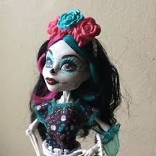 Monster High Monster Scaritage Skelita Calaveras Doll And Fashion Set Scaritage Skelita Calaveras Monster High Doll Monster High Skelita Calaveras Monster High Doll