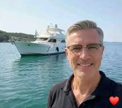 Australian man looking to meet people in Philippines