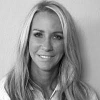 Lisa Coe's Instagram, Twitter & Facebook