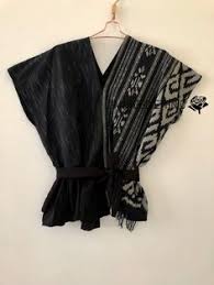 Tenun rintik dan tenun endek kedua motif ini yang saya ambil sebagai material dalam rancangan saya, ungkap tuty saat diwawancarai usai show, selasa (8/11/2016), di the hall senayan city. 70 Best Tenun Ikat Troso Jepara Ideas In 2021 Troso Jepara Ikat Jepara