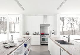 Holz Arbeitsplatten Machen Die Moderne Kuche Gemutlich Moderne Kuche Kuche Landhaus Modern Kuchendesign