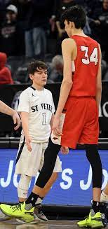Chet holmgren nba draft scouting report and mock draft ranking. Aaron Lavinsky On Twitter Also How About That Height Differential Between Minnehaha Academy S Chet Holmgren 34 And St Peter S Daniel Nadeau 1 Https T Co Ihualzlis6
