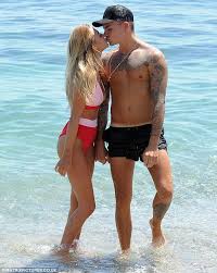 Jun 22, 2021 · love island returns to screens on monday. Love Island S Georgia Harrison Kisses Sam Gowland Daily Mail Online