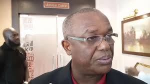 FALADEPAPAGAIO : 06/19/19