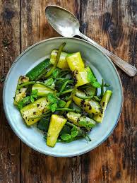 Courgettes Et Haricots Verts A La Menthe Recette Recette Haricot Vert Recette Legume Recette Italienne