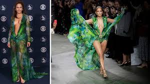 ✨ jlo beauty is available now! Jennifer Lopez 2000 Grammy Dress J Lo Closes Versace Show In Reimagined Version Of Iconic Gown Abc7 Los Angeles