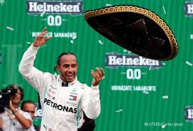 Olahraga nomor 2 adalah kegiatan yanv paling fi hemari banyak orang terkecuali orang dewasa dan lanjut usia. Punya Kekayaan 224 Juta Lewis Hamilton Kembali Jadi Olahragawan Terkaya Di Inggris
