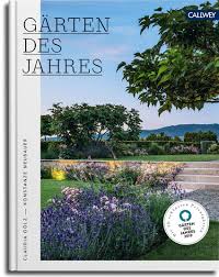Mit diesem titel will die stiftung auf die ökologische bedeutung von naturnahen gärten für die einheimische tierwelt aufmerksam machen. Garten Des Jahres 2019 Die 50 Schonsten Privatgarten 2019 Amazon De Neubauer Konstanze Golz Claudia Bucher