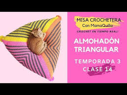 Almohadon Triangular Crochet En Tiempo Real Con Mamaquilla Youtube Crochet Gratis Free Pattern