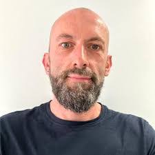 Polly Barr's Instagram, Twitter & Facebook