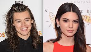 The two were photographed getting cozy on several dates ranging from an outing at the nice guy in west. Kendall Jenner And Harry Styles Share A Kiss For New Year S Holiday Stylecaster