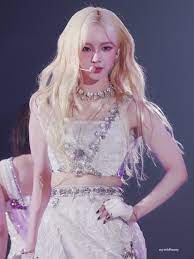 5 Different Stylings Of aespa Karina's Breathtaking Blonde Hair - Kpopmap