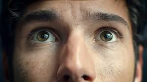 AdopteUnMec mise sur un baiser en apesanteur