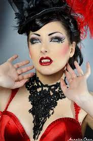 Comtesse Burlesque By Aureliechen On Deviantart Vampir Schminken Frau Halloween Make Up Vampir Halloween Vampir