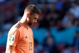 Bbc announcer not 30 seconds before the save talking about how simon might get a chance to be the hero again after that own goal. A1hob309z6q Xm