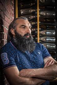 Albums de les enfoirés les secrets des enfoirés les enfoirés. Ruckfield Rachetee Il Y A Un An Par Sebastien Chabal Muscle Son Reseau Actualite Distribution 1231929