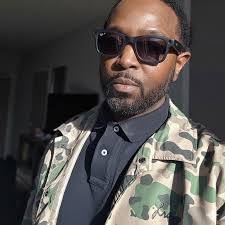 Has anyone took door panels off