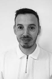 Daniel Mumford's Instagram, Twitter & Facebook